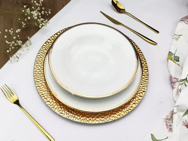 Komplet talerzy na 6 osób (18 el.) Bogucice - Cleopatra Gold Plus 1175 Komplet talerzy na 6 osób (18 el.) Bogucice - Cleopatra Gold Plus 1175